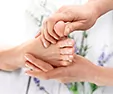 Fußreflexzonenlmassage Ausbildung: sie ist eine Druckpunkt Massage und aktiviert die Nervenbahnen. Fußreflexzonenlmassage Ausbildung: sie ist eine Druckpunkt Massage und aktiviert die Nervenbahnen.